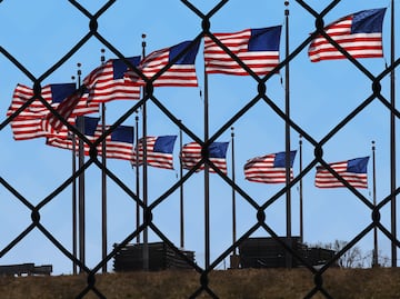 ¡Alerta! Trump recorta admisión de refugiados y da preferencia a blancos sudafricanos