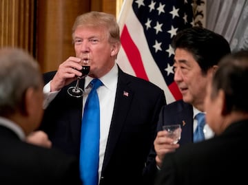 Donald Trump rechaza el consumo de alcohol. ¿Por qué no toma? ¿Cuál es la historia de su hermano Fred?