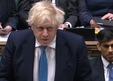 Johnson: Occidente no se quedará a la espera mientras Rusia ataca Ucrania