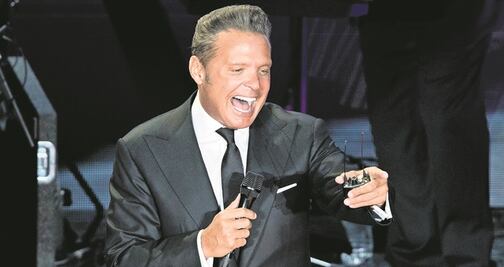 Luis Miguel recibe halagos y burlas en redes tras 'presumir' cena