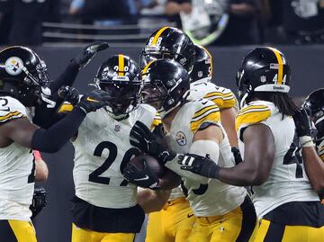 El avión de los Steelers realiza un aterrizaje de emergencia