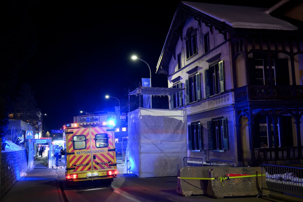 ALERTA en Davos: incidente con humo desata especulaciones durante presencia de Trump. (Suiza) EFE/EPA/LAURENT GILLIERON