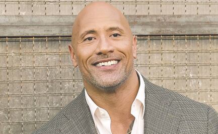 Video. 'The Rock' sorprende a su madre regalándole una casa