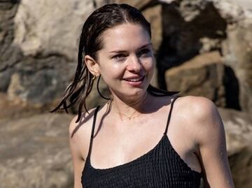 Hija de Antonio Banderas presume ‘bikini body’ en Italia