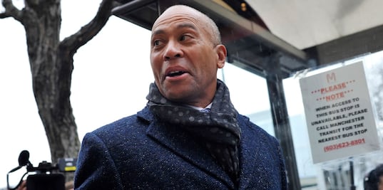 Un exgobernador afroamericano se suma a la carrera por la Casa Blanca