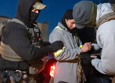 Daño colateral: inmigrantes no criminales caen en redadas y deportaciones de Trump