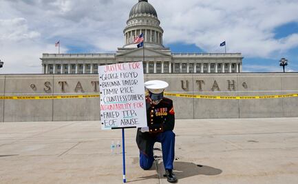  Marine protesta inmóvil hasta que sus zapatos se derriten por el sol 