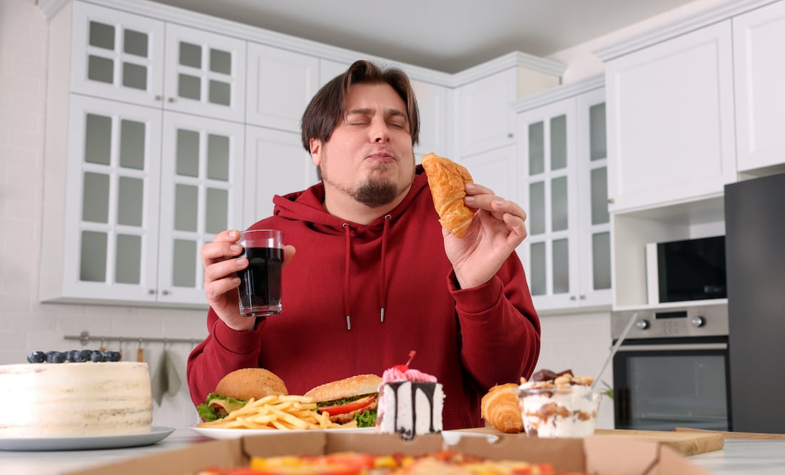 Estudio relaciona virus presente en el intestino con la adicción a la comida. Foto: iSTOCK-Liudmila Chernetska