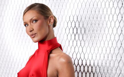 Bella Hadid impacta con icónico vestido satinado y de transparencias en Nueva York