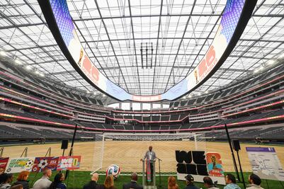 SoFi Stadium cambia por completo para el Mundial: desmontan asientos “como LEGO”