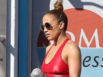 Los leggings rojos de látex con los que Jennifer Lopez impactó