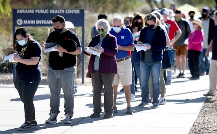 Muertes por Covid-19 bajan pese al 'tsunami ómicron': OMS