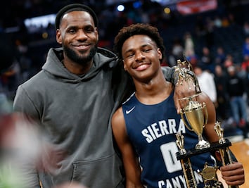 El mensaje de LeBron James tras el paro cardíaco de su hijo Bronny