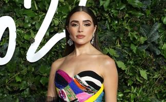 El minivestido de lujo con el que Olivia Culpo conquistó los Fashion Awards 