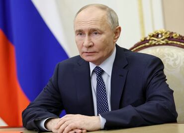 Putin se disculpa con presidente azerbaiyano por "incidente trágico" de avión estrellado en Kazajistán