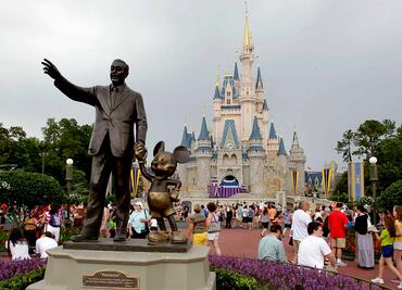 ¿Quieres trabajar en Disney World? Lanzan programa de intercambio para mexicanos