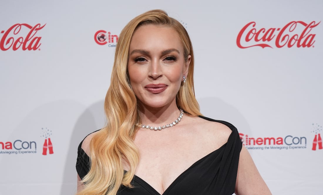 Lindsay Lohan, de 38 años, se luce como un Barbie con minivestido morado en Las Vegas. Foto: AP