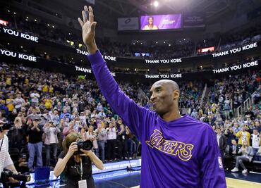 Posponen juego de Lakers y Clippers por muerte de Kobe Bryant