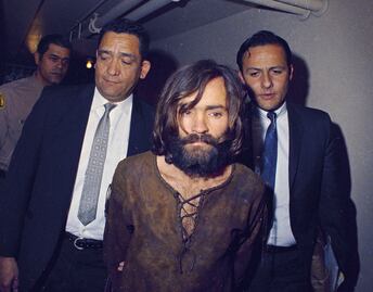 Charles Manson y su "familia", y cómo aterrorizaron con matanzas a Los Ángeles
