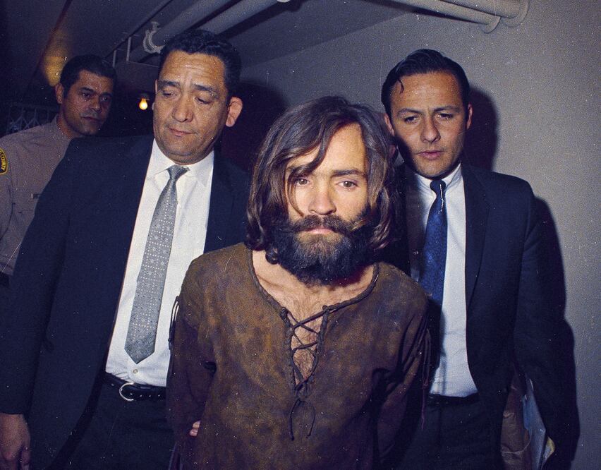 Charles Manson y sus seguidores: una historia de violencia y manipulación que impactó a Estados Unidos. (AP Photo/File)