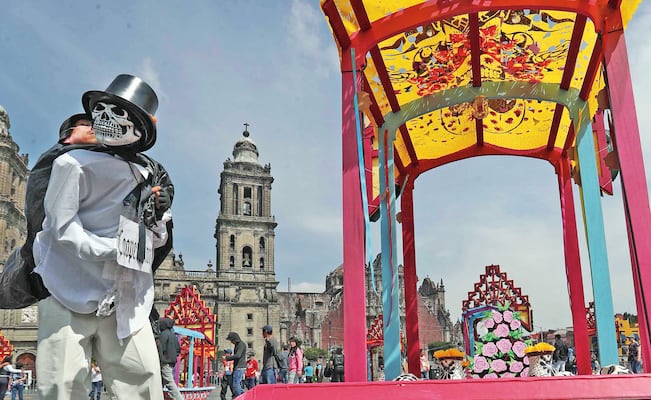 Megaofrenda Día de Muertos en el Zócalo 2025. Fechas y horarios para visitar en CDMX
