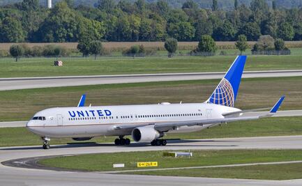 United prohibirá abordaje a pasajeros sin cubrebocas