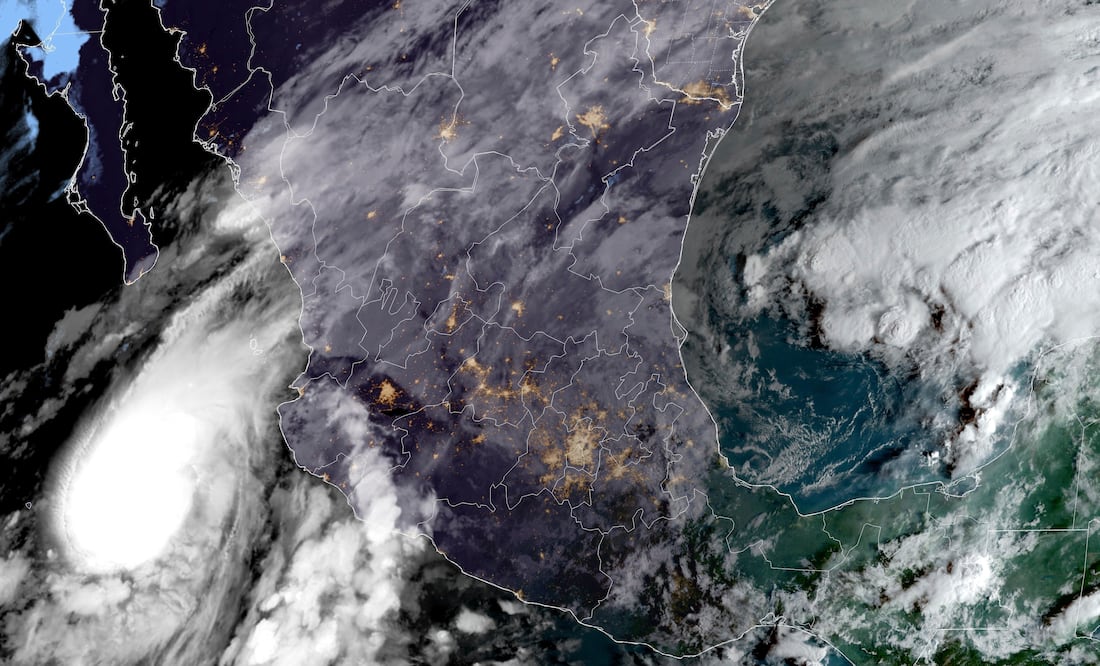 Esta imagen de satélite proporcionada por NOAA a las 8 a.m. E.T del martes 10 de octubre de 2023 muestra el huracán Lidia en el Océano Pacífico acercándose a Puerto Vallarta, México. (NOAA, vía AP)