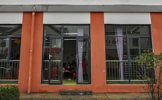 Condenan a muerte a maestra que envenenó a 25 alumnos