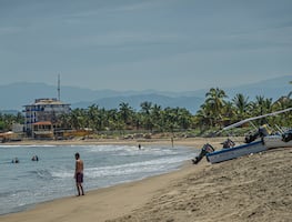 Turista belga muere tras ataque de tiburón o cocodrilo en  Playa Quieta de Ixtapa