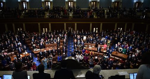 Instalan nuevo Congreso en EU entre cierre parcial de gobierno