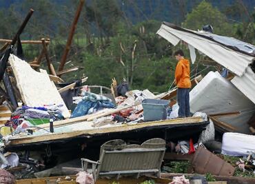 Alertan a 15 estados de EU por fuertes tormentas y tornados para próximas horas