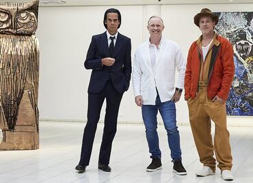 Brad Pitt debuta como escultor en museo de arte de Finlandia