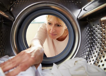 Cómo limpiar la lavadora por dentro. 5 tips para evitar el mal olor y la mugre