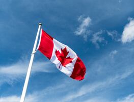 Empresa de Canadá lanza vacante de trabajo para mexicanos con secundaria terminada y sueldo de $20 mil pesos
