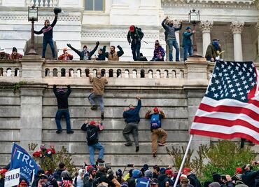 Círculo de Trump se reunió con grupos ultra antes del asalto al Capitolio