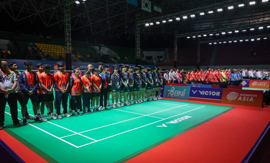 Promesa del bádminton chino, de 17 años, muere tras colapsar en la cancha. VIDEO. Foto PBSI / AFP