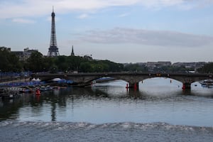 Juegos Olímpicos. Triatleta belga es reportada como “enferma” tras competir en el Río Sena