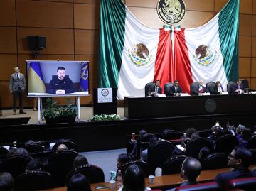 Zelenski le pide a México mostrar liderazgo en fórmula de la paz