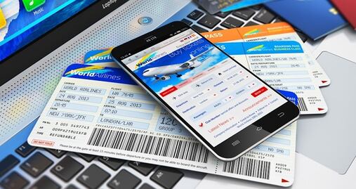 ¿Qué significan los códigos impresos en los pases de abordar?