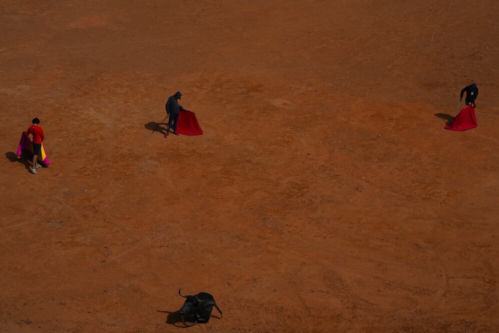 Corridas de toros en la Plaza México. Fechas del esperado 'Serial de Reapertura'. (AP Foto/Fernando Llano)