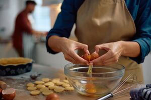 Thanksgiving ¿Por qué los huevos se han convertido en el ingrediente más costoso de Acción de Gracias?