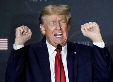 Trump reaparece en Washington y anticipa su posible vuelta