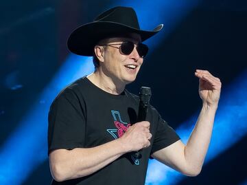 El camino que siguió Elon Musk para convertirse en multimillonario