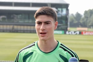 ¿La “Hormiga” González se va de Chivas? El club europeo que ya negocia su fichaje