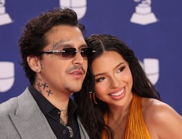 Christian Nodal habría coqueteado con 'La Chokolata' después de ignorar a Ángela Aguilar en los Grammy