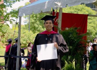 Orgullo mexicano. Harvard entrega reconocimiento al mexicano Dr. Andrew Almazán