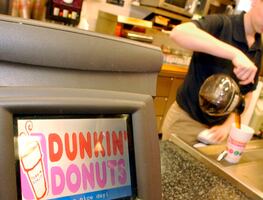 Cárcel para empleado de Dunkin' Donuts que golpeó fatalmente a cliente que lo insultó