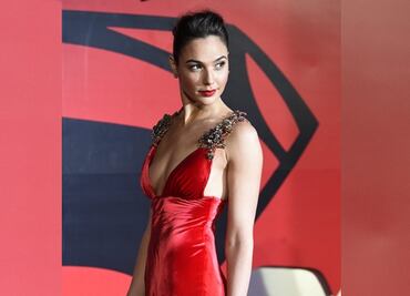 Gal Gadot deslumbra al modelar ropa deportiva en Instagram