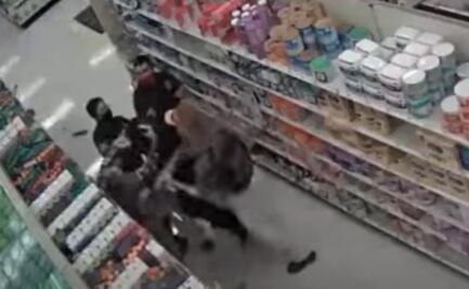 Hombres golpean a guardia por pedirles usar cubrebocas en tienda de California