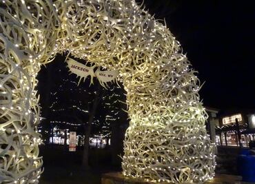 Así es arco de cuernos de alce, el ícono de Jackson Hole